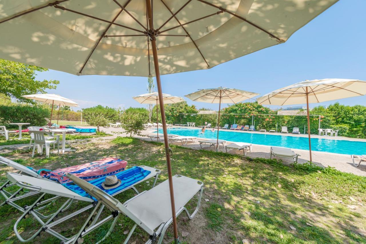 Evita Beach Faliraki Bagian luar foto